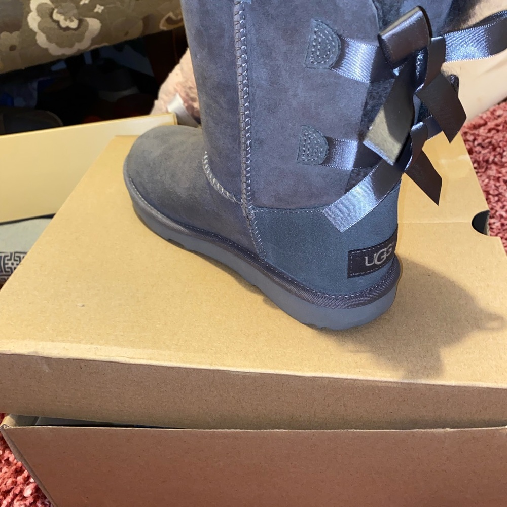 Uggs mini bailey bow